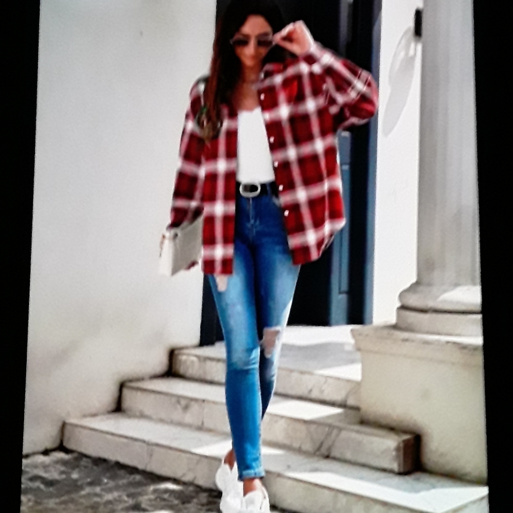 ๐ฅRed and black plaid shirt - Picture 4 of 6